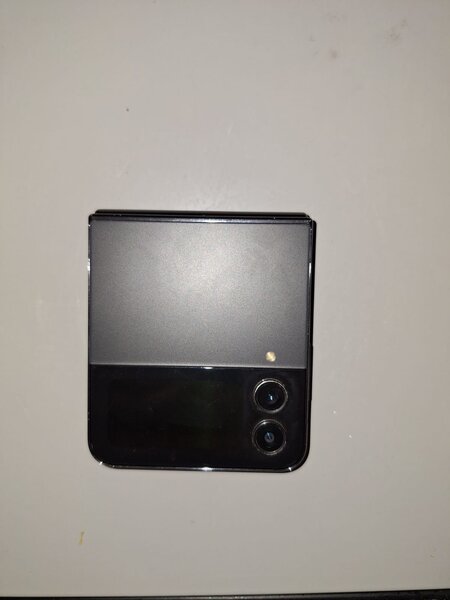 Vand 2 telefoane Samsung si honor